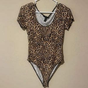 NWT body suit with snap closure